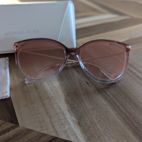 Michael Kors Dupont Pink Rose Gold Mirror Cat-Eye Sunglasses - Picture 3 of 8